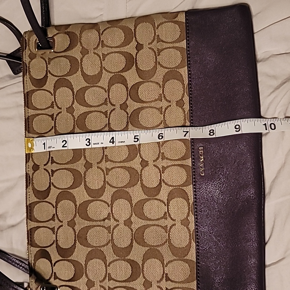 Authentic Coach Handbag - Picture 6 of 8